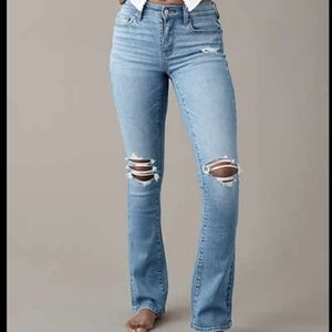 AMERICAN Eagle flared Next Level Stretch Light Wash Distressed Jeans